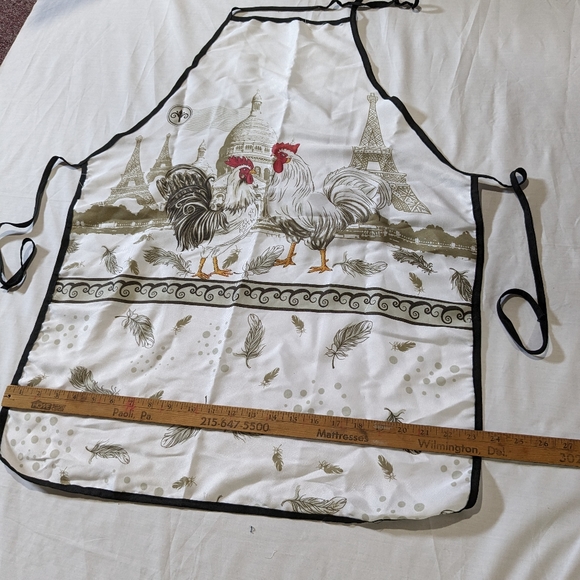 "Roosters in Paris" printed polyester bib apron tieback one size - Picture 3 of 6